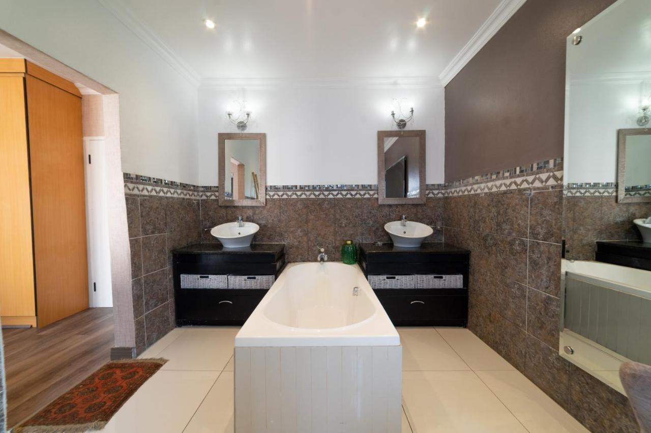 Luxury Boutique Home In Kyalami Midrand Eksteriør bilde